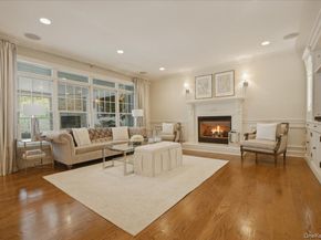 9 Godfrey Lane, Huntington NY 11743