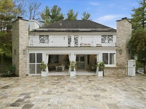 9 Godfrey Lane, Huntington NY 11743