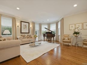 9 Godfrey Lane, Huntington NY 11743