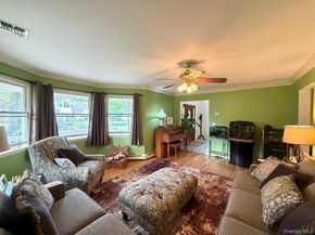 15 Fawn Crossing, Wading River NY 11792