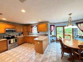 15 Fawn Crossing, Wading River NY 11792