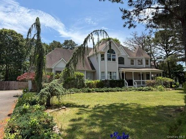 15 Fawn Crossing, Wading River NY 11792