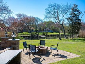 111 S Country Road, Remsenburg NY 11960