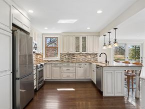 111 S Country Road, Remsenburg NY 11960
