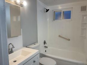 675 S Long Beach Avenue, Freeport NY 11520