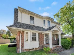 27 Center Drive, Whitestone NY 11357