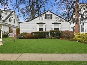 163 Elm Street, Roslyn Heights NY 11577