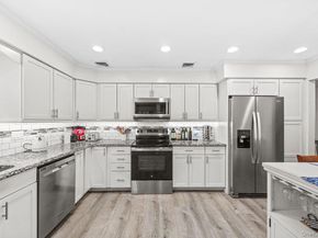 3 Fams Court, Jericho NY 11753