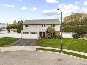 3 Fams Court, Jericho NY 11753