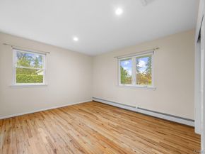 3 Fams Court, Jericho NY 11753