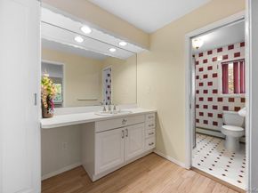 3 Fams Court, Jericho NY 11753