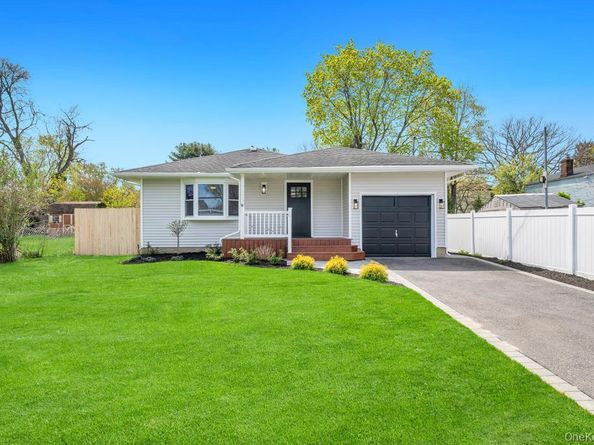 130 Farner Avenue, Selden NY 11784