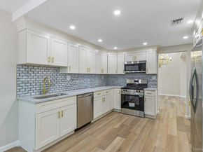 289 Glen Drive, Ridge NY 11961