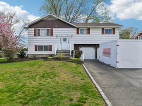 6 Lordly Court, Kings Park NY 11754