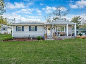 134 Park Lane, Middle Island NY 11953