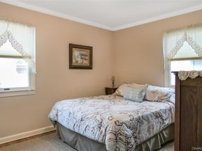 17 Myrtle Lane, East Patchogue NY 11772