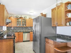 17 Myrtle Lane, East Patchogue NY 11772