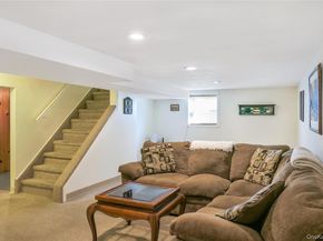 17 Myrtle Lane, East Patchogue NY 11772