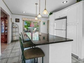 33 Long Bow Lane, Commack NY 11725