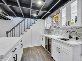 15 Main Parkway, Plainview NY 11803