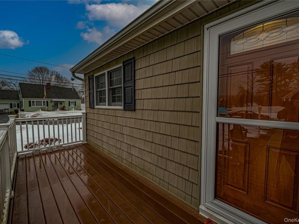 33 Maple Avenue, Kings Park NY 11754