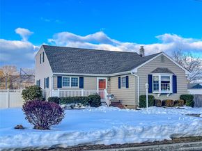 33 Maple Avenue, Kings Park NY 11754