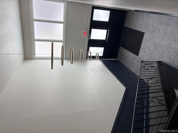 6 Ivy 3 B, Farmingdale NY 11735