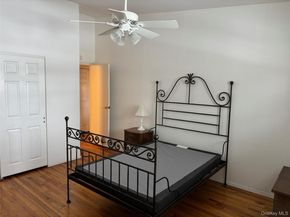 6 Ivy 3 B, Farmingdale NY 11735