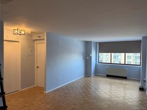 4-74 48th Avenue 17F, Long Island City NY 11109