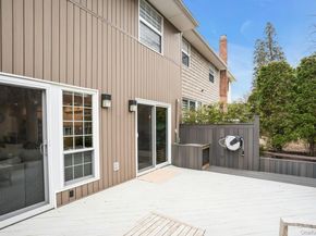 54 Estate Court 54, Woodbury NY 11797