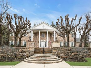 54 Estate Court 54, Woodbury NY 11797