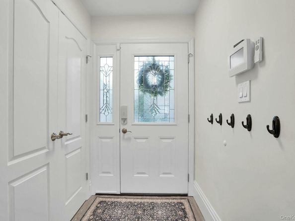 54 Estate Court 54, Woodbury NY 11797