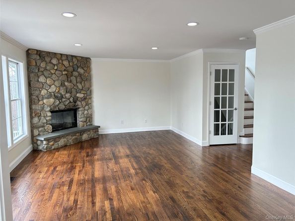 24 North Drive, Centerport NY 11721