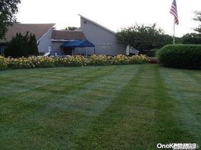 30 El Camino Ct 30, Coram NY 11727