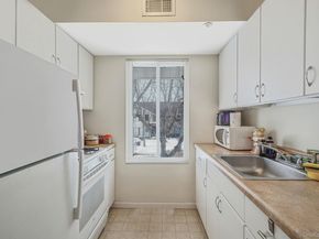 30 El Camino Ct 30, Coram NY 11727