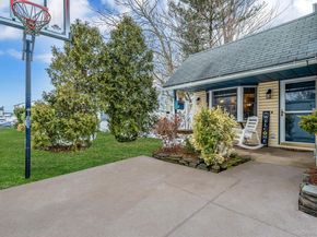 22 Mercury Lane, Levittown NY 11756