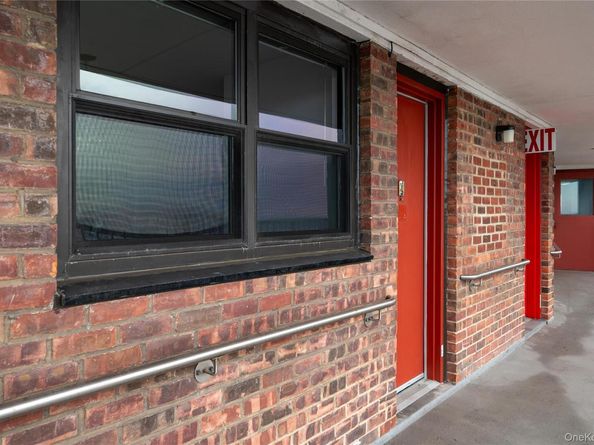 90-50 Union Turnpike 15H, Glendale NY 11385