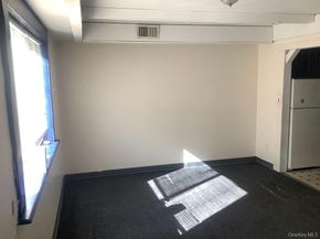 134 Hill Crescent, Calverton NY 11933