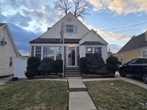 32 Butler Boulevard, Elmont NY 11003