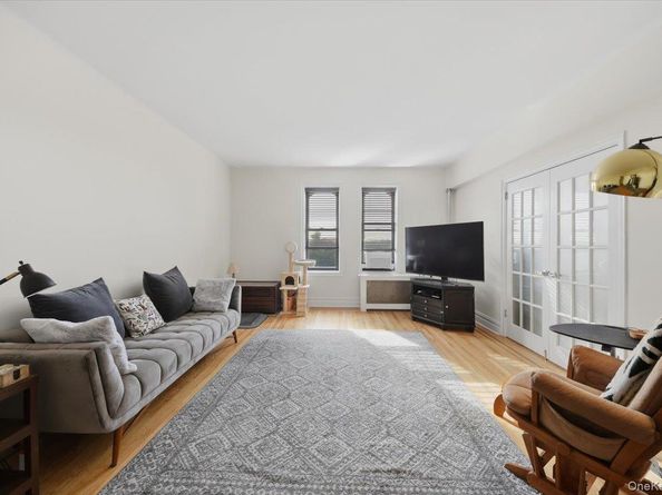 43 Calton Road 4A, New Rochelle NY 10804