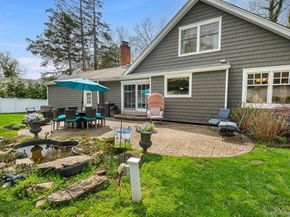 4 Abbington Place, Northport NY 11768