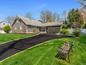 4 Abbington Place, Northport NY 11768