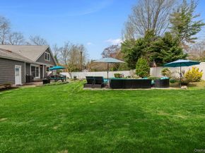 4 Abbington Place, Northport NY 11768