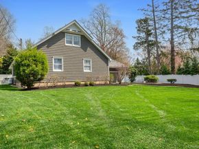 4 Abbington Place, Northport NY 11768