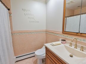 4 Abbington Place, Northport NY 11768