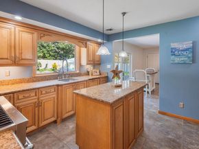 4 Abbington Place, Northport NY 11768