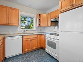 55 West End Avenue, East Quogue NY 11942