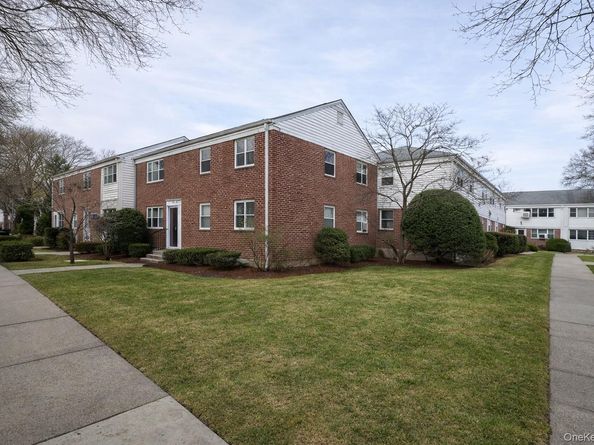 212-09 16 Avenue 168, Bayside NY 11360