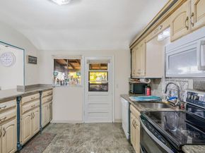 19 Amsterdam Avenue, West Babylon NY 11704