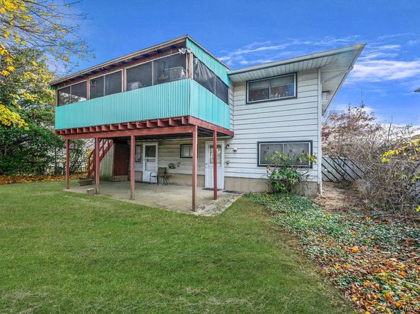 19 Amsterdam Avenue, West Babylon NY 11704